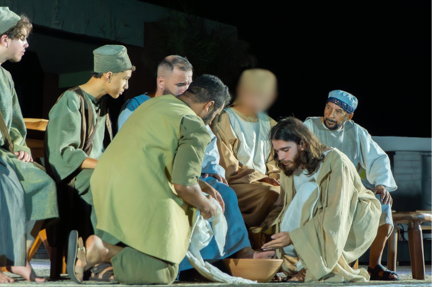 Adolescentes do sistema socioeducativo integram elenco do espetáculo Paixão de Cristo