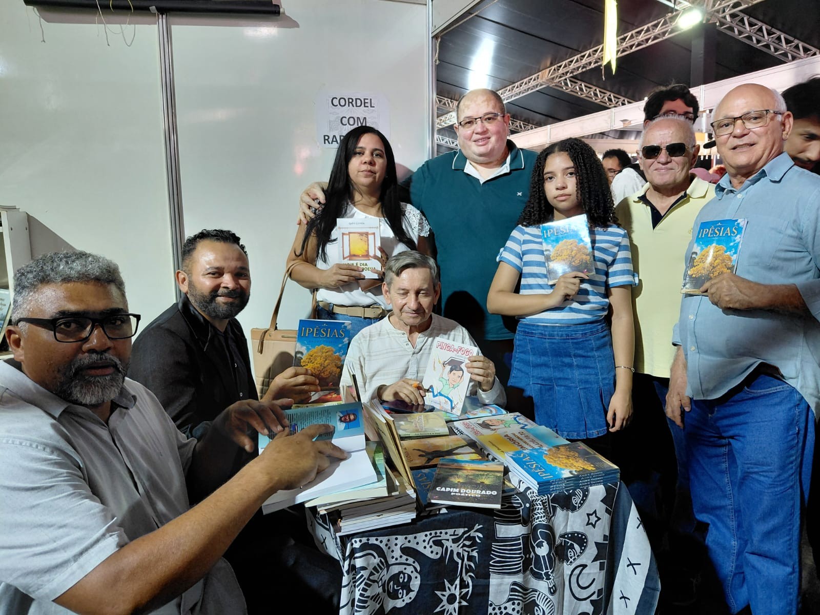 Escritores tocantinenses se destacam na Bienal Internacional do Livro de Brasília